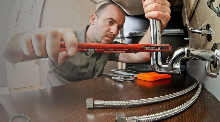 Local tankless water heater installation in Niota, IL